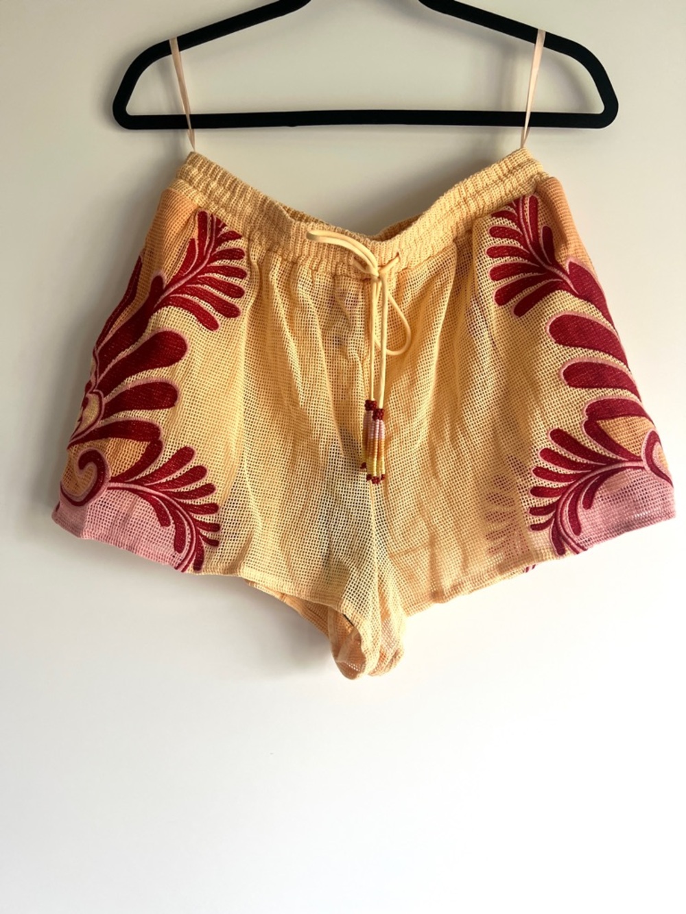 FARM Rio Soft Yellow Arabesc Shorts Size M NWT - Picture 6 of 15